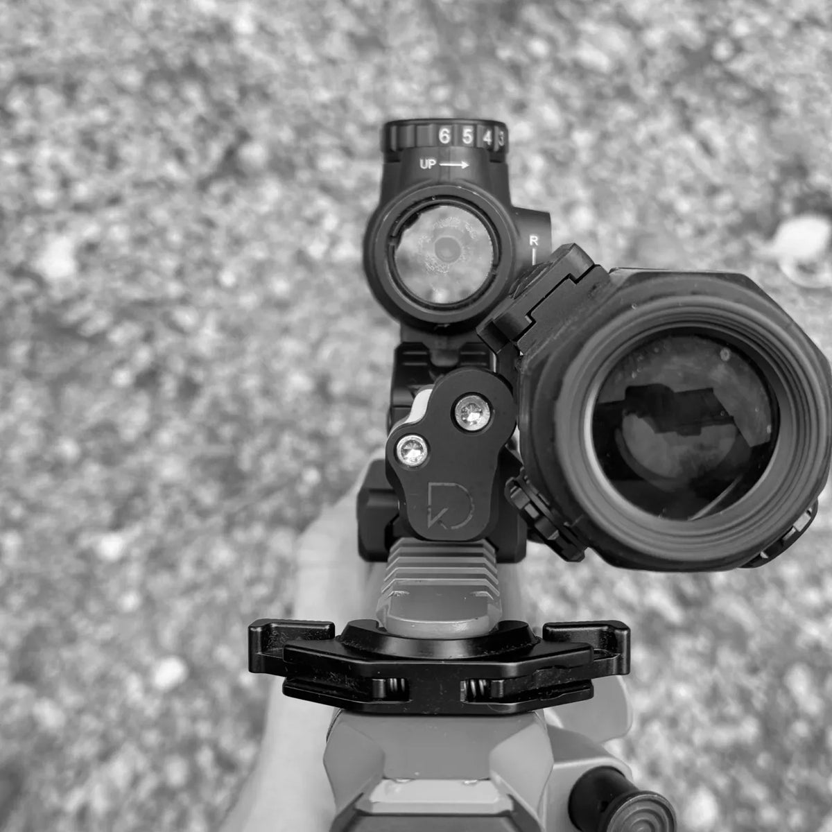 Davika Flip-To-Right DQD Mount for EOTech Magnifier - Geardom