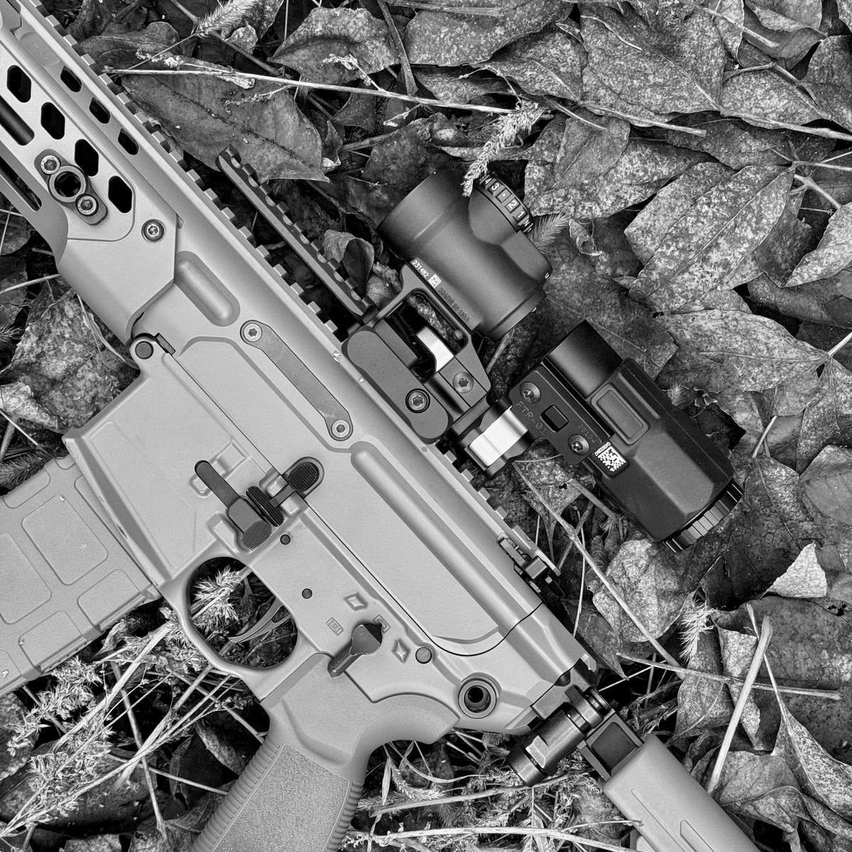 Davika Flip-To-Right DQD Mount for EOTech Magnifier - Geardom